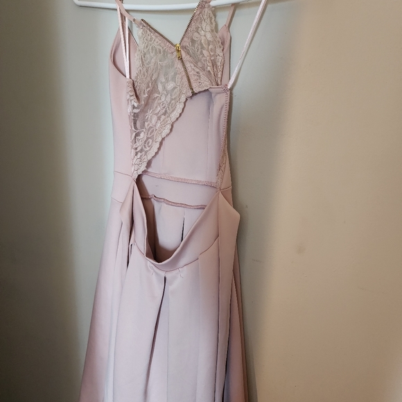 Dress - Picture 3 of 4